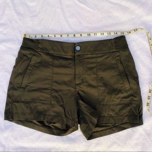 Athleta Shorts Size 10